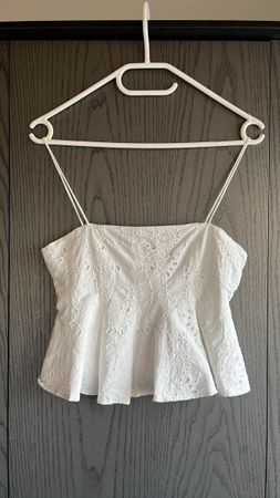 Haut à bretelles blanc broderie