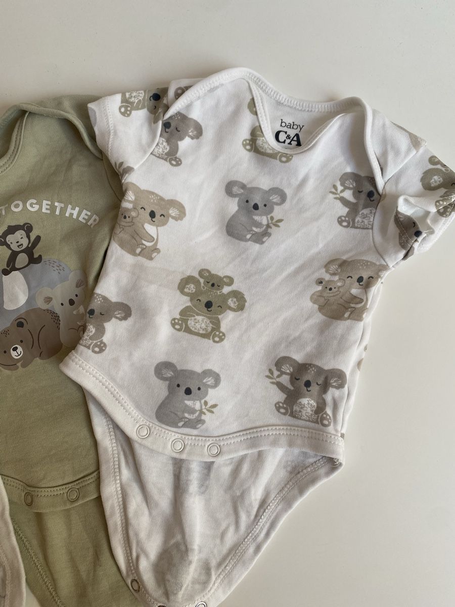 C&A Lotti & Set di vestiti: Body kurzarm Set 3 Stck. Grösse 50/56   – Usato da Hohentannen venduto da Hawaii29 1