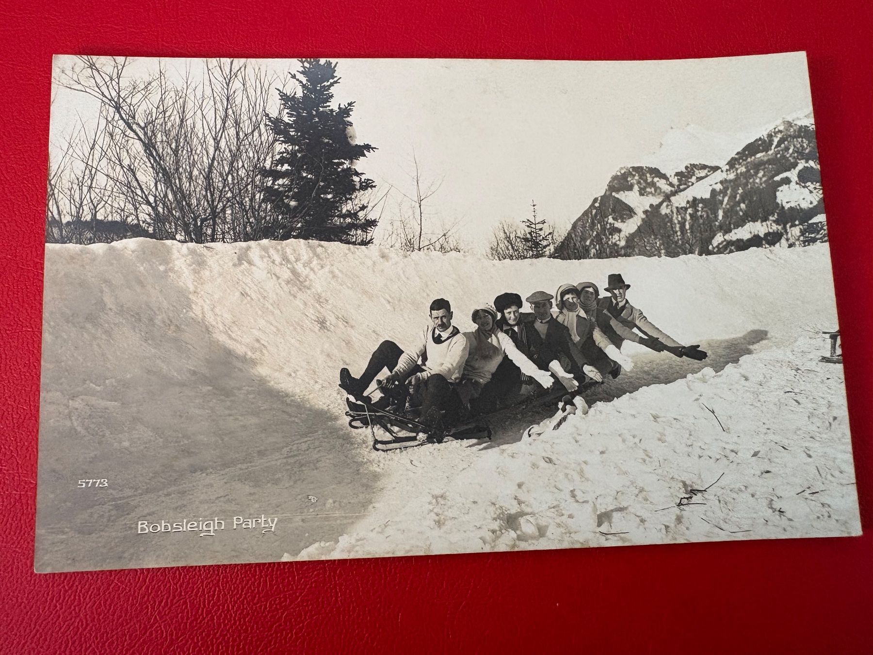 Cartoline postali: Bobsleigh Party – Usato da St-Légier-La Chiésaz venduto da Theo005