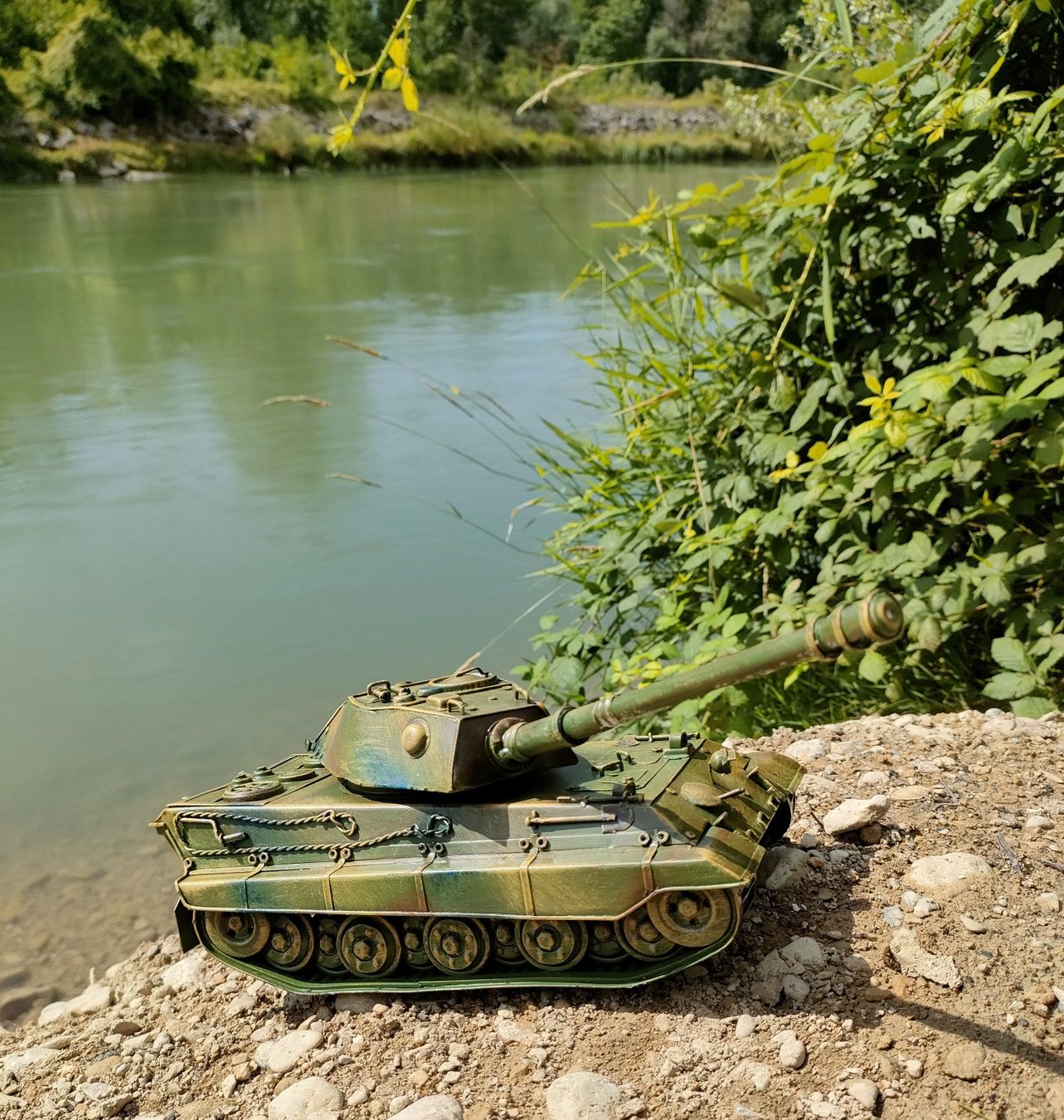 Kits de montage: Panzer Königstiger aus Blech handgefertigt – Neuf (Voir description) à Langendorf par Blechfahrzeuge