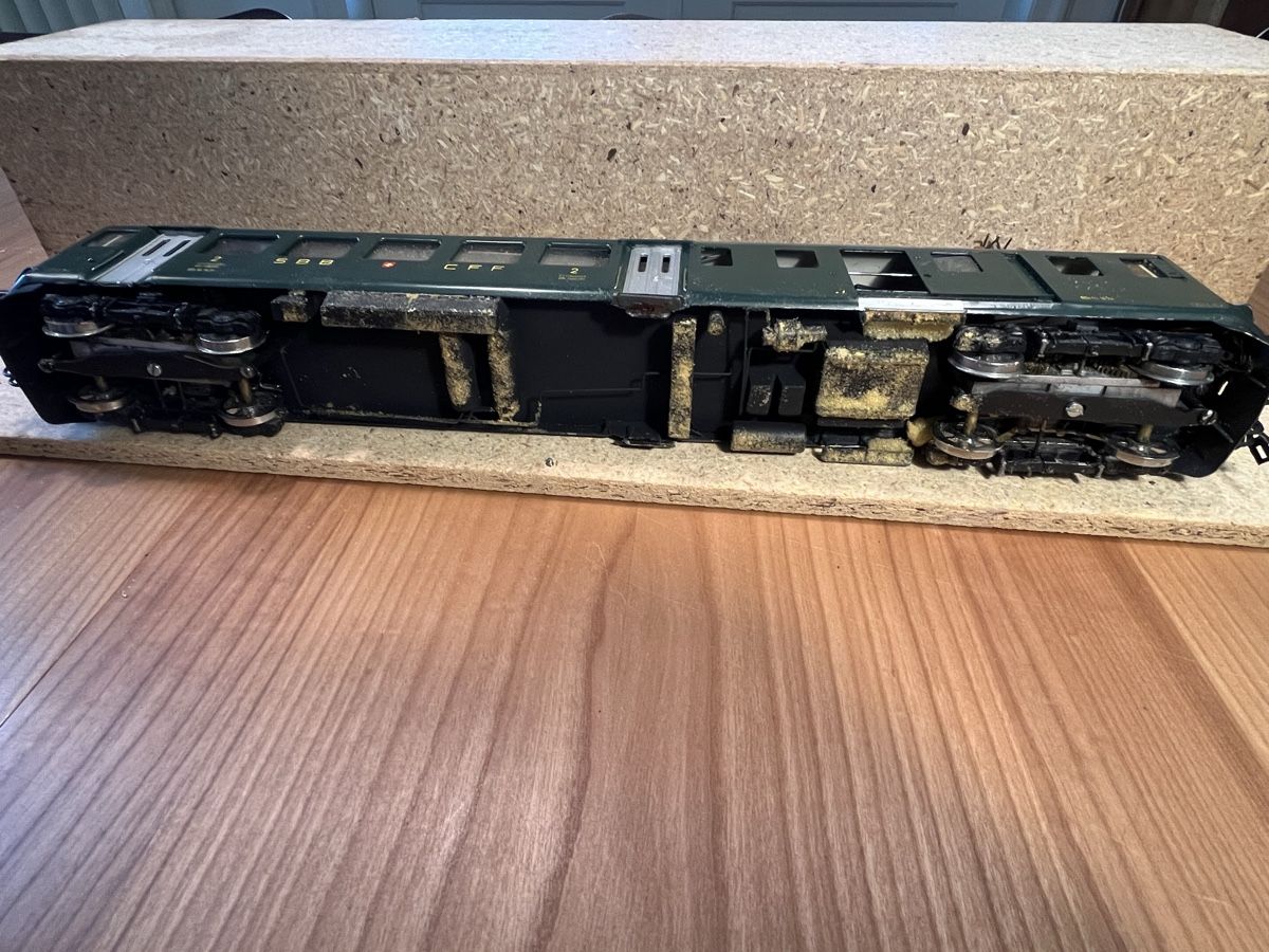 Modelleisenbahnen: SBB BDe 4/4 1634 Spur 0 – Defekt aus Oberwil BL von e24_6ft2 6
