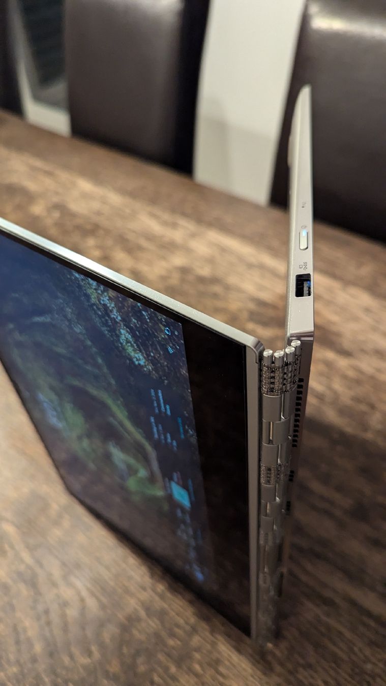 Lenovo Notebook: Lenovo YOGA I7 – Usato da Düdingen venduto da olibodmer