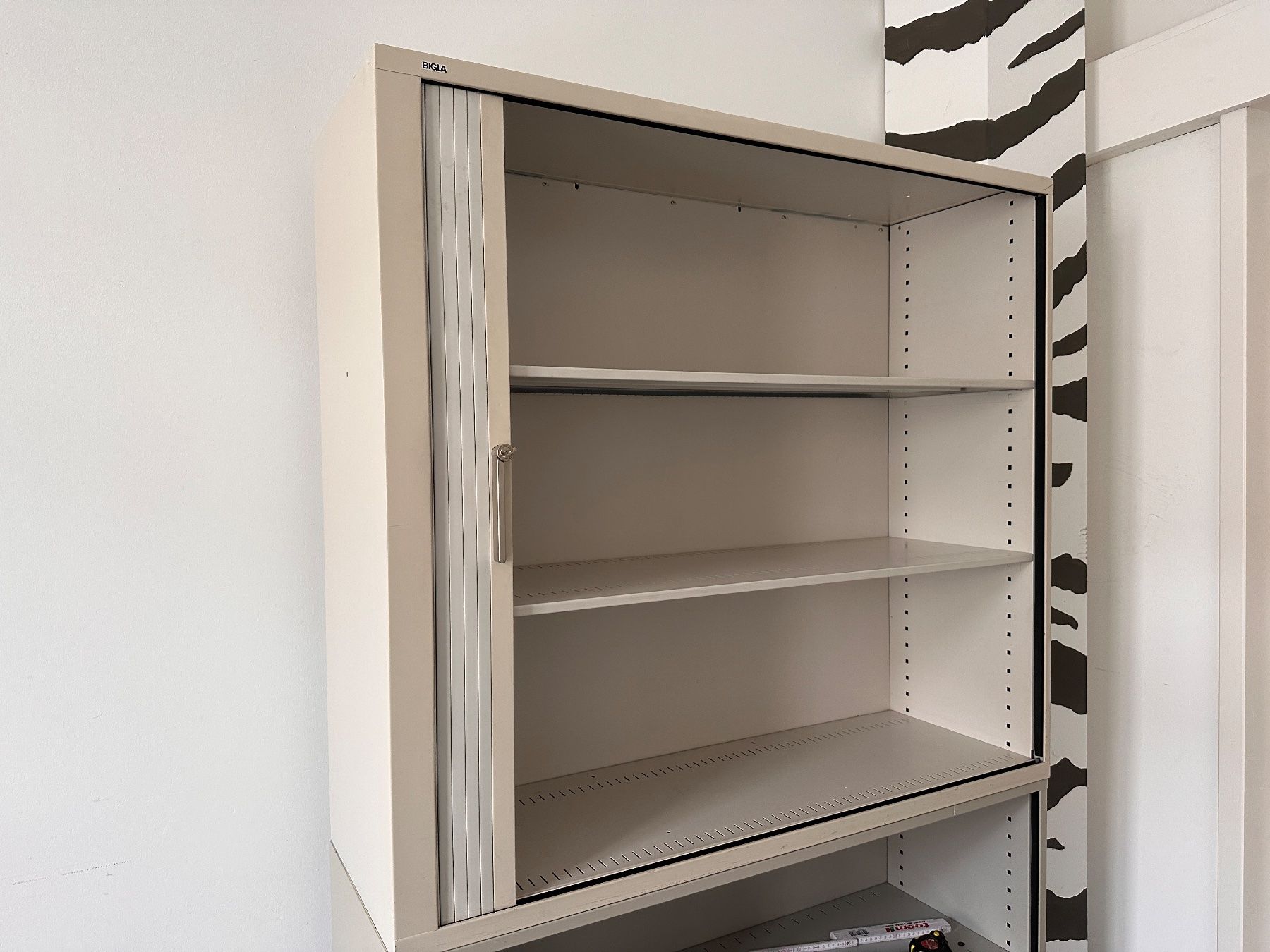Bigla Armadi: Bigla Rollladenschrank – Usato da Winterthur venduto da StiftungSchleife