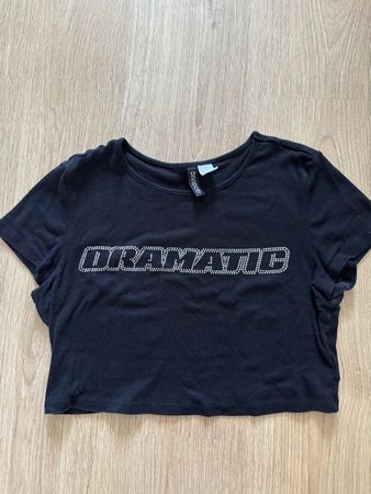 T-shirt dramatic