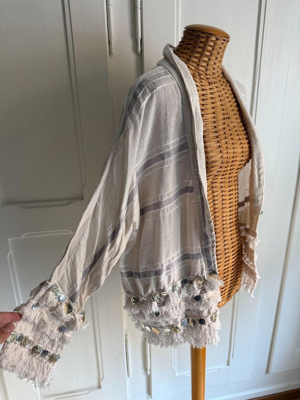 Jacken: Hippie Ethno Jäckchen beige-hellgrau – Gebraucht aus Zürich von Diazaio 1