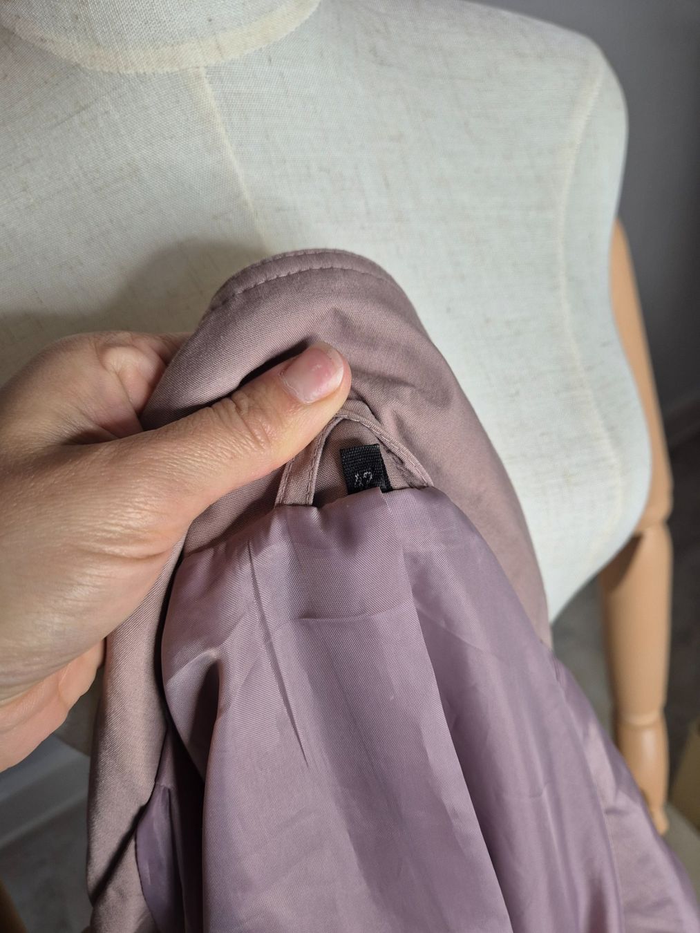 Cappotti: Puderfarbener Trenchcoat – Usato da Leissigen venduto da ali_k9v8 4
