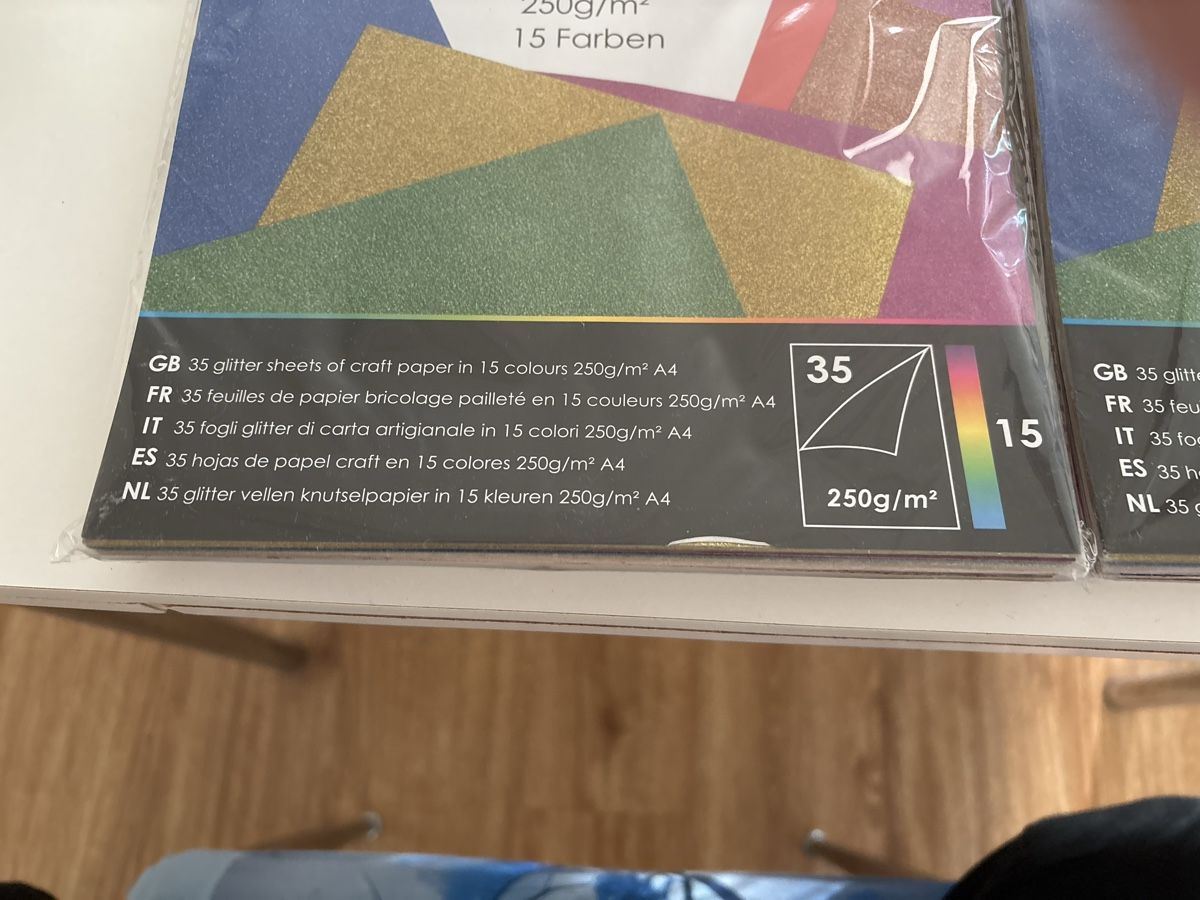 Papier: Papier mit Glitzer / 70 Stk. – Neuf avec emballage d'origine à Amriswil par SCHLOSSGEISTLI 1