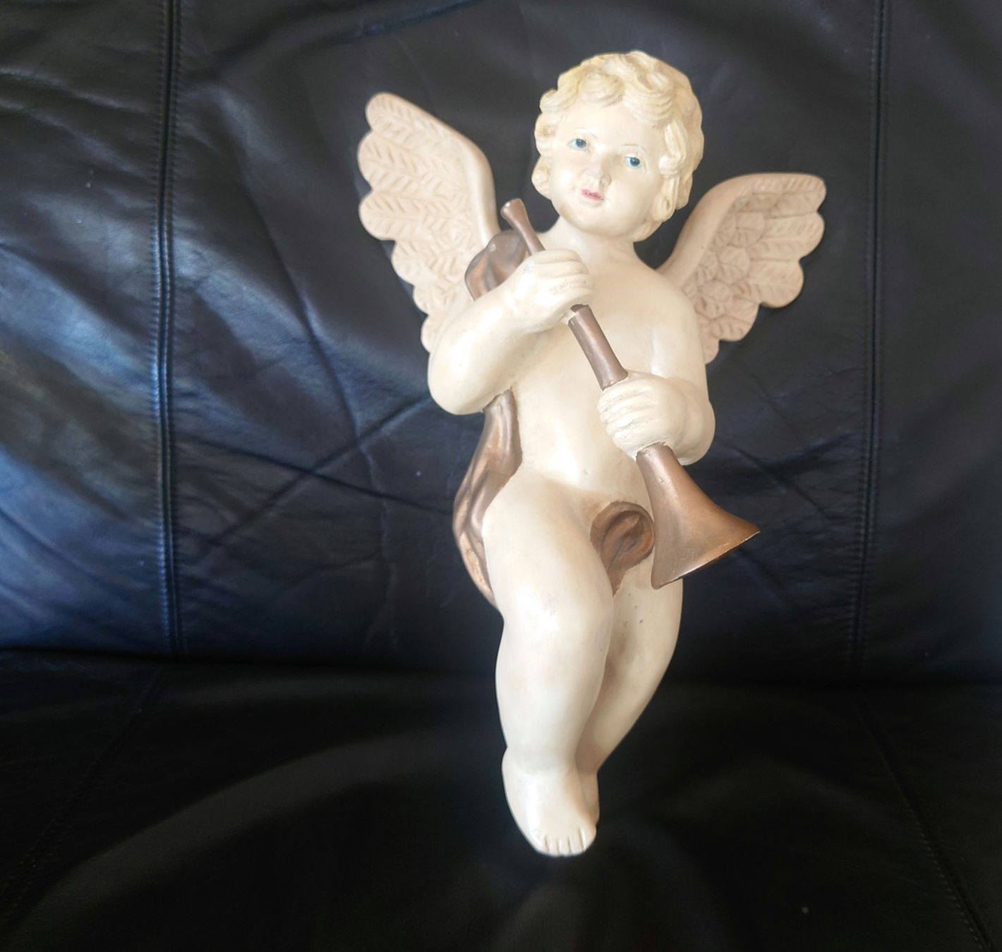 Statuette: (sehr) alte Putte Engel aus Kuststoff  – Usato da Fraubrunnen venduto da PlueschPanda