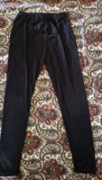 Schwarze Leggings, Grösse M, ideal für den Herbst!