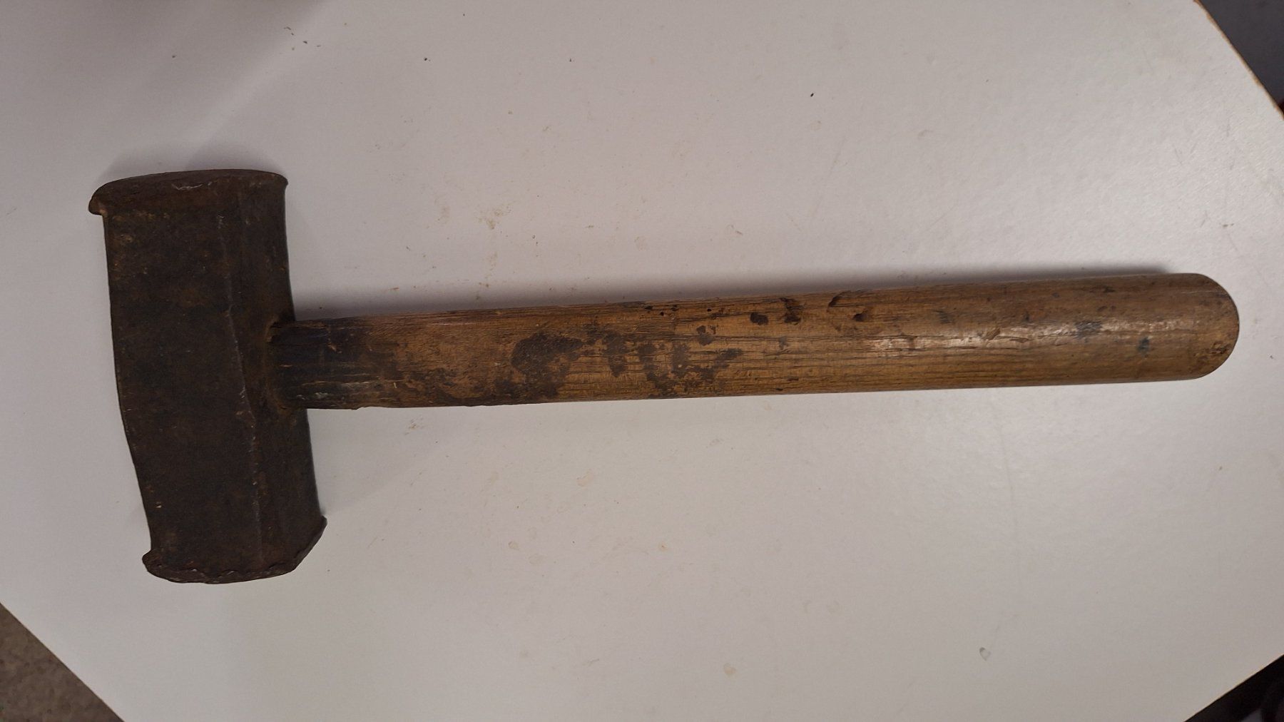 Tutti gli attrezzi: antiker Schlosser- Hammer – Usato da Arlesheim venduto da shopradl