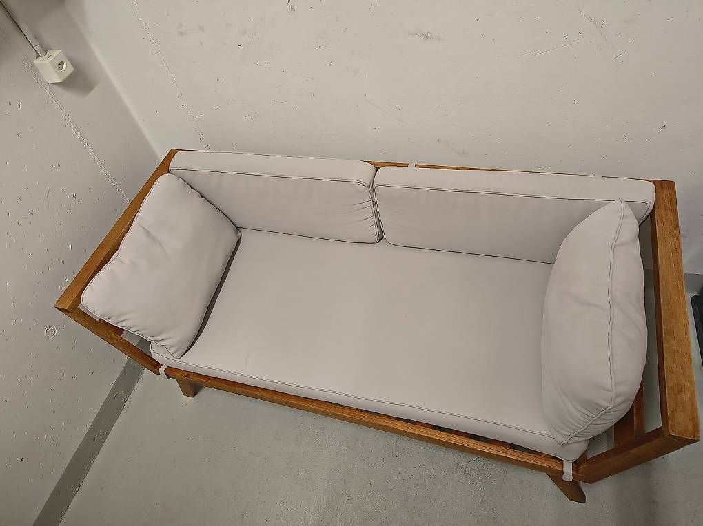 Sofas: Outdoor Sofa 2-Sitzer – Gebraucht aus Winterthur von fab_j9hp 1
