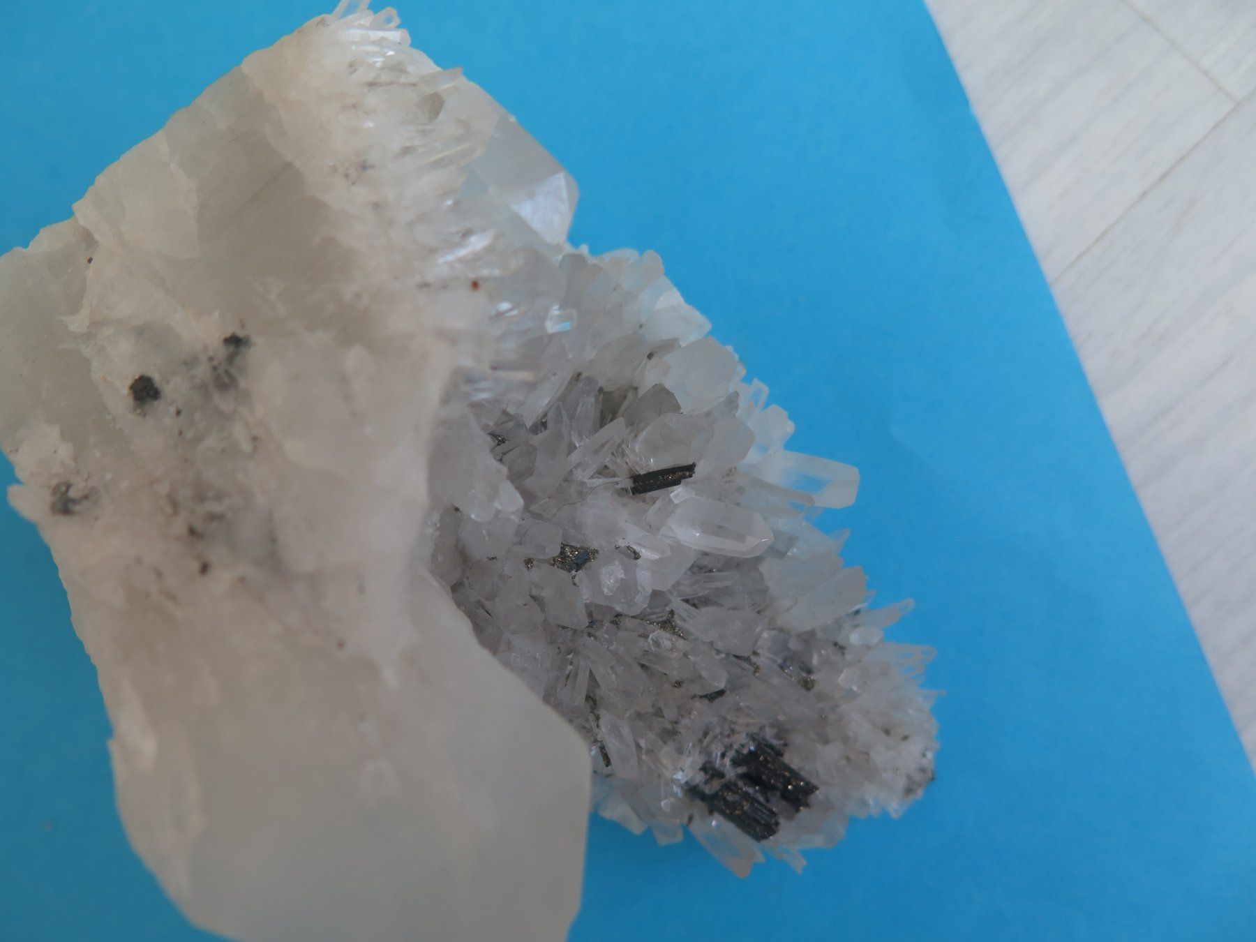 Minerali & Pietre curative: Quarz mit Hübnerit 463 gr. von Peru – Usato da Schaffhausen venduto da Yamakana51L8736OQ8 3