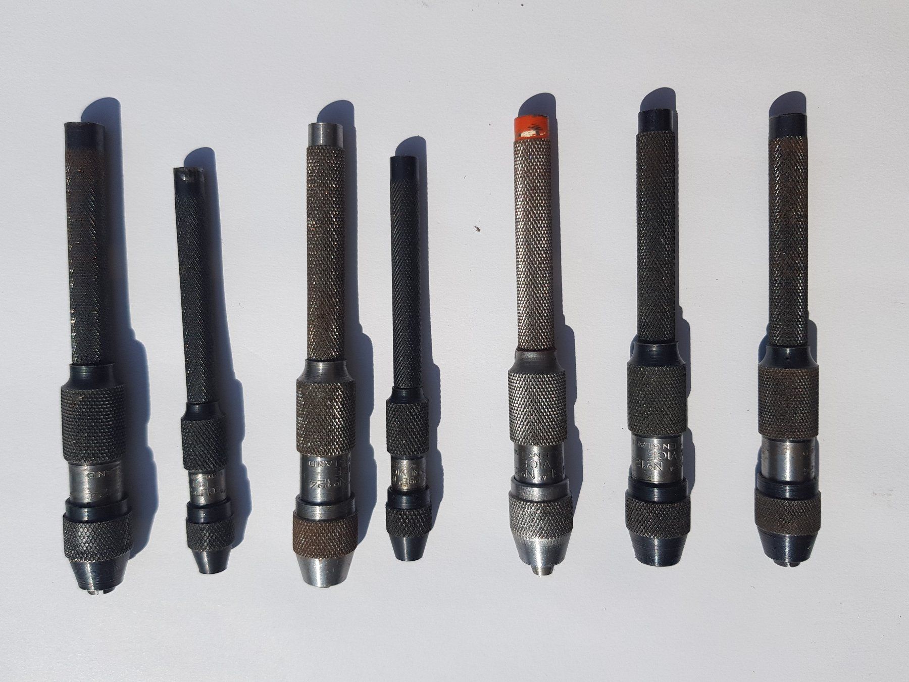Tous les outils: Posten Gewindebohrerhalter mit Spannzange – D'occasion à Jona par dampfnuggi