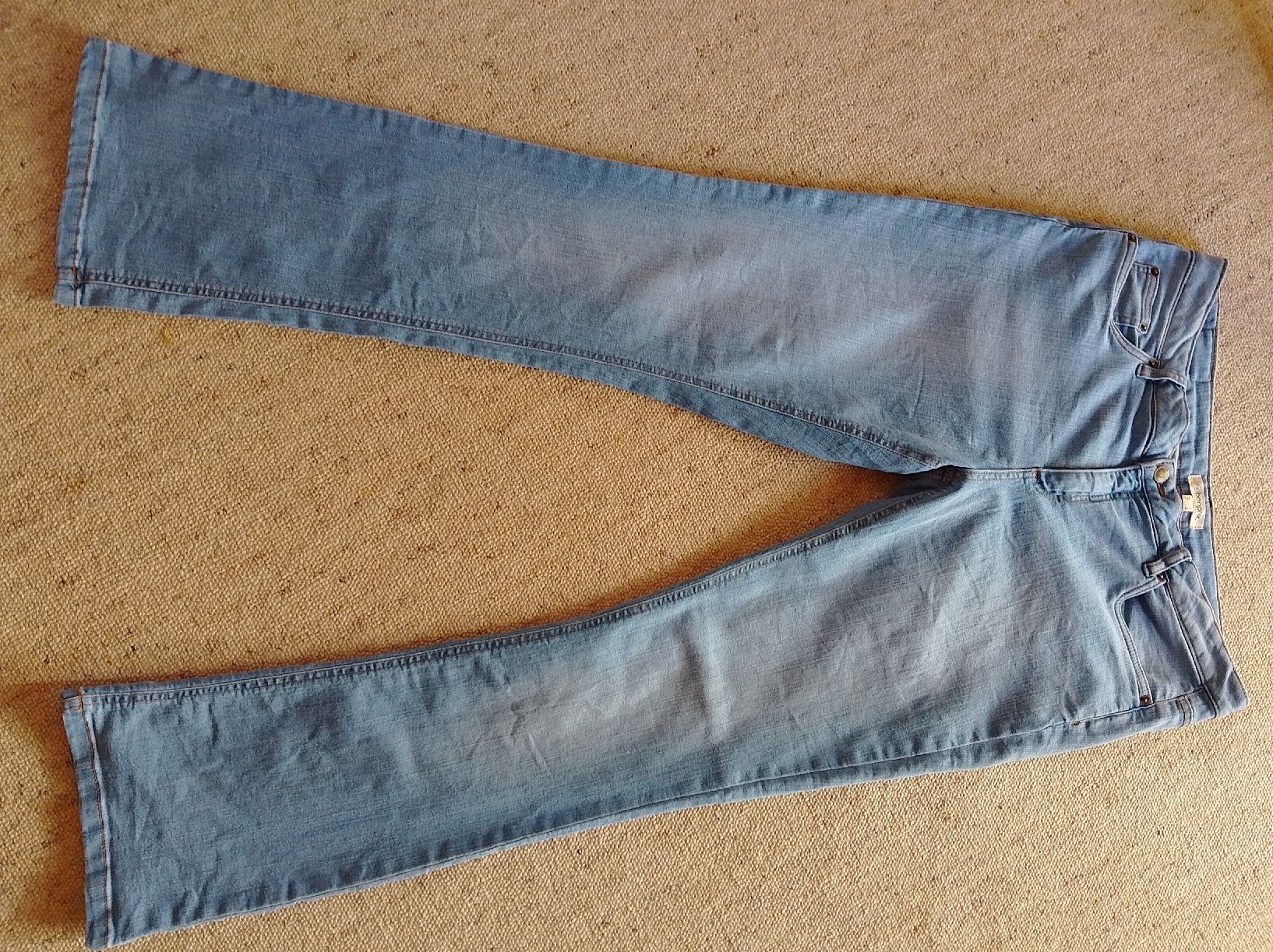 Jeans: Bootcut Jeans Grösse 46 NEU – Nuovo e nell'imballaggio originale da Rigi Kaltbad venduto da san_rxc2