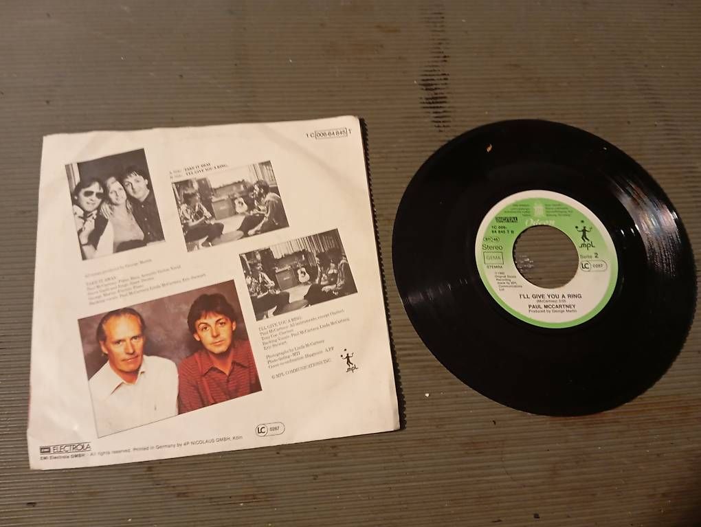 Dischi in vinile: Paul McCartney - Take it Away - Seltene Single von 1982! – Usato da Basel venduto da Petergunn 1
