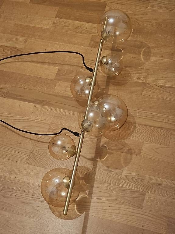 Lustres & lampes de plafonds: Stilvolle Deckenlampe mit 7 Glaskugeln – D'occasion à Zollikofen par Lexxy 1
