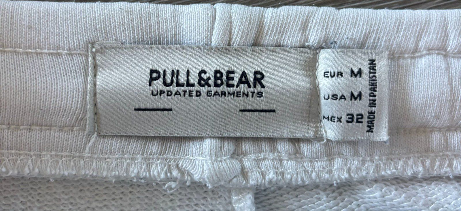 Pull&Bear Hosen: Pull & Bear Shorts weiss – Grösse M – Gebraucht aus Schnottwil von lo2426 2
