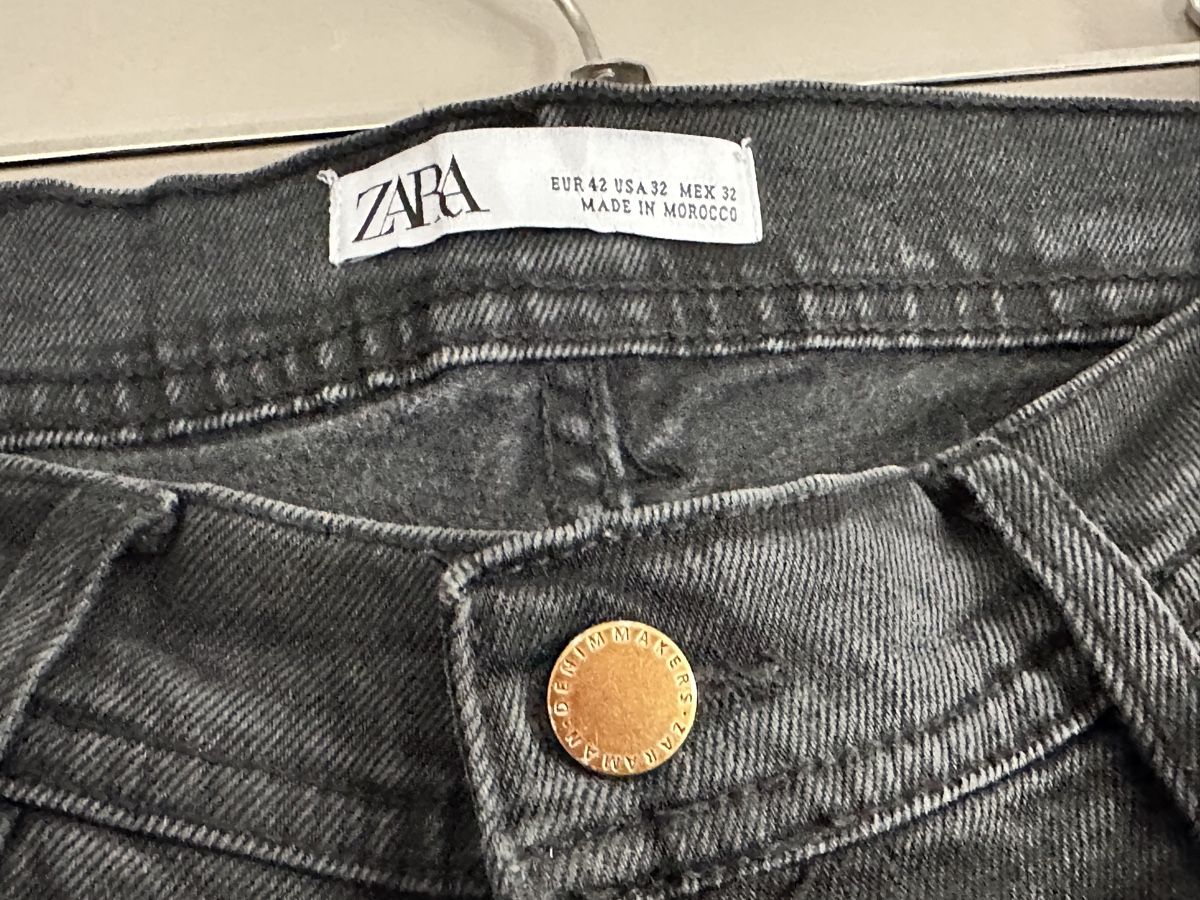 Zara Jeans: Zara Hose im Jeansstil, Schwarz – Usato da Mont-sur-Lausanne venduto da jolieresale 4