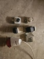 diverse stexkdosen, schalter und strom-verzweigungen