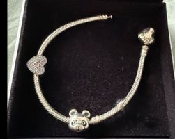 Pandora Armband mit Panda und Herz Charms, neuwertig