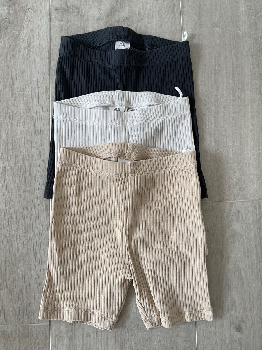 H&M Lotti & Set di vestiti: 3 Shorts H&M 74 Baumwolle  – Usato da Schlieren venduto da Keluwei