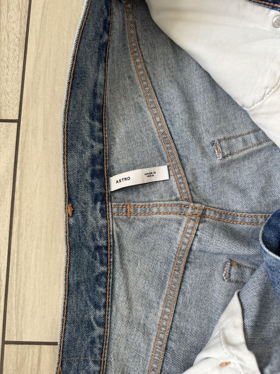 Weekday Jeans: WEEKDAY Astro Jeans brandneu – Nuovo e nell'imballaggio originale da Thun venduto da cedu247 2