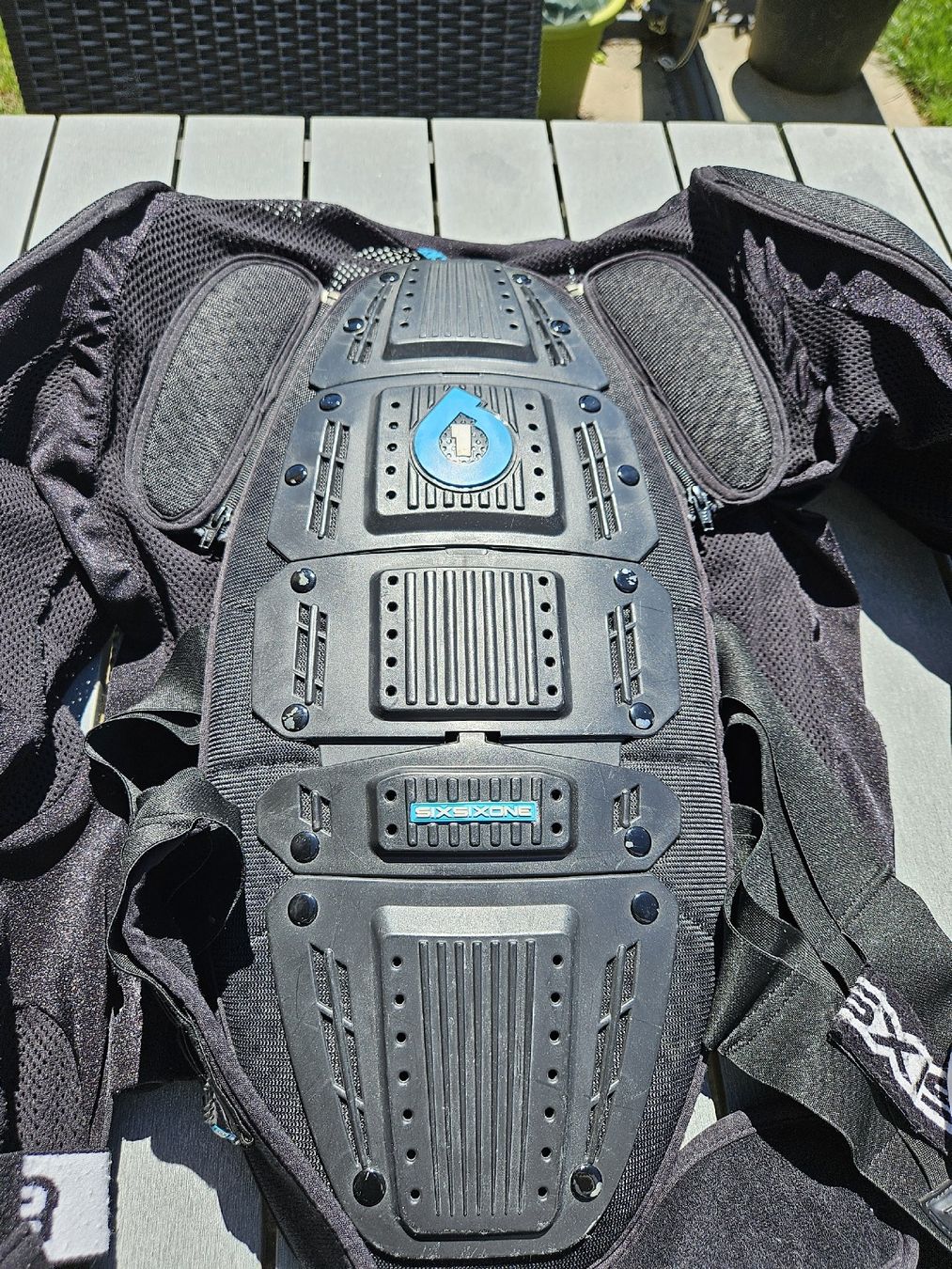 Schutz & Schoner: Protektorenjacke Sixsixone – Gebraucht aus Sins von Flash-man