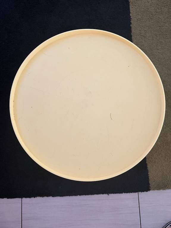 Tische: Petite table de salon – Gebraucht aus Corcelles-Chavorn von agn_5x85 1