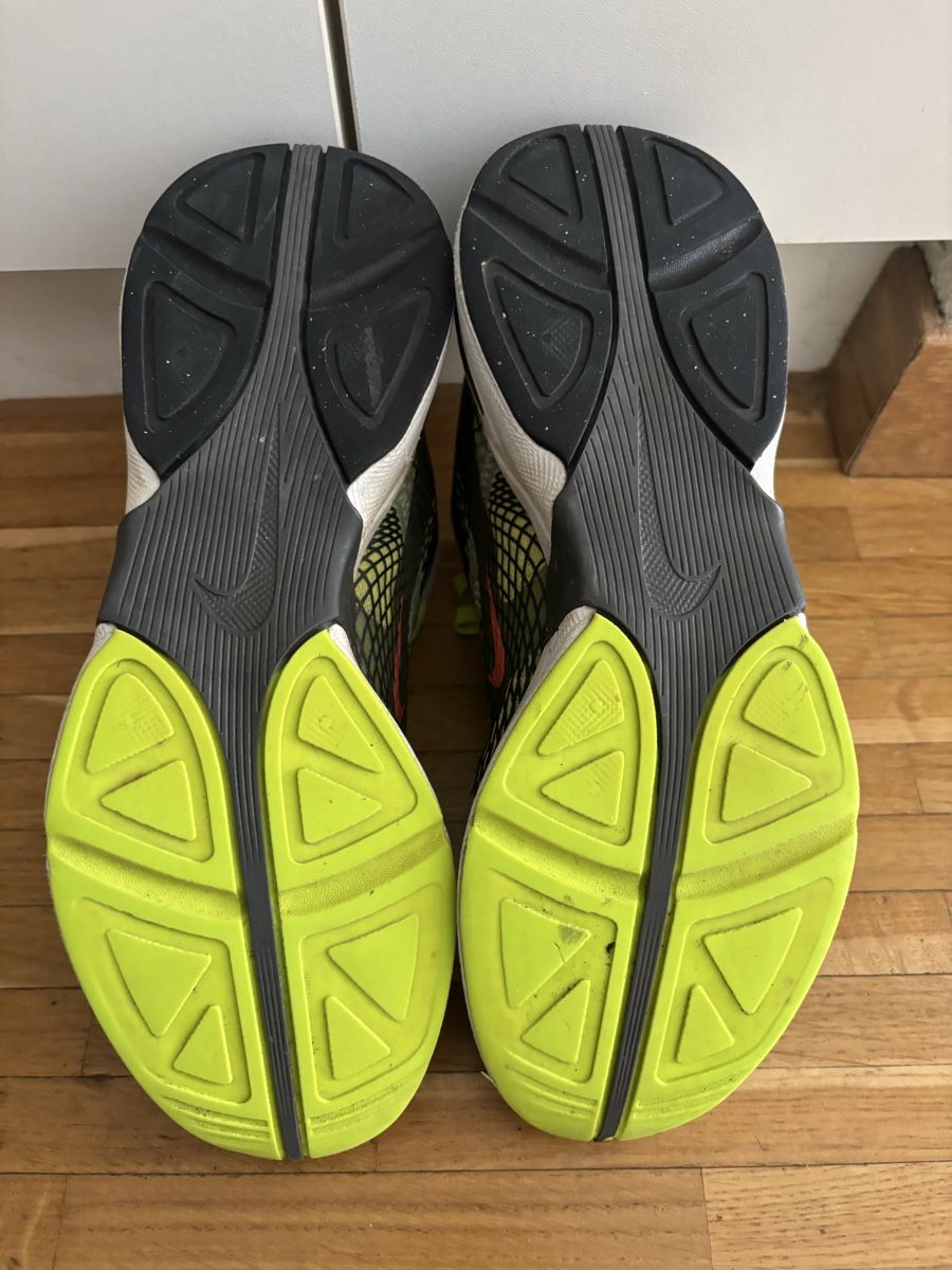 Nike Scarpe da uomo: Gut erhaltene Nike Schuhe, Grösse eher 36.5 – Usato da zug venduto da lainam 2