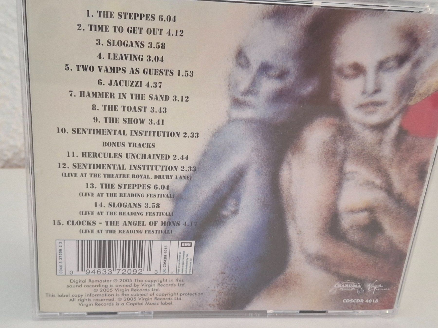 CDs: CD STEVE HACKETT -  Defector   (Digitally Remastered) – Gebraucht aus Aarberg von Jackup1 1