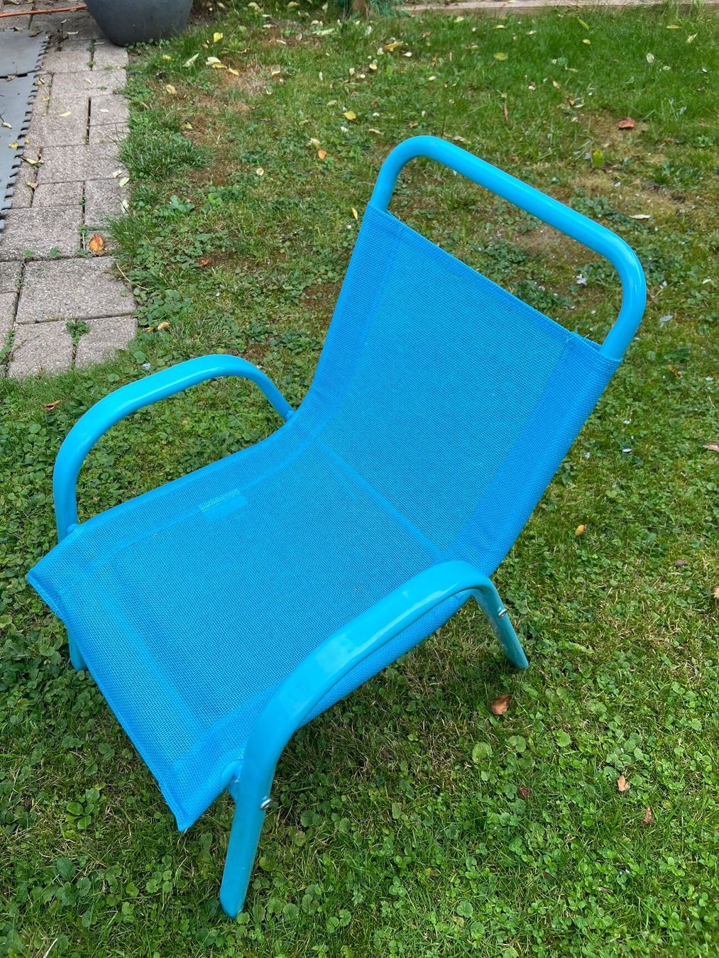 Set di tavolo e panche: Kinder Tisch/Stuhl Set – Usato da Winterthur venduto da Neuson