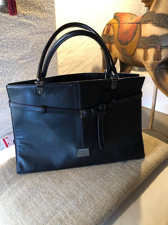 Armani Borse da donna: Borsa in pelle Armani – Usato da Castelrotto venduto da cloe28 1