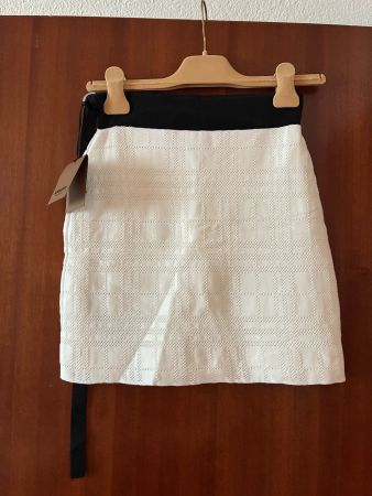 Burberry gonna bianca estiva, taglia 38, come nuova!