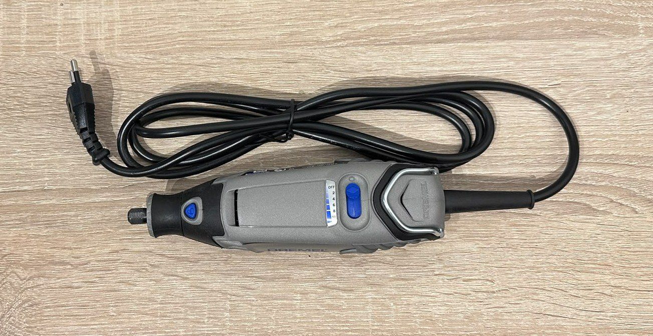 Dremel Tous les outils: Dremel 3000 Multifunktionswerkzeug mit Zubehör – Neuf (Voir description) à winterthur par Ricardorounen 1