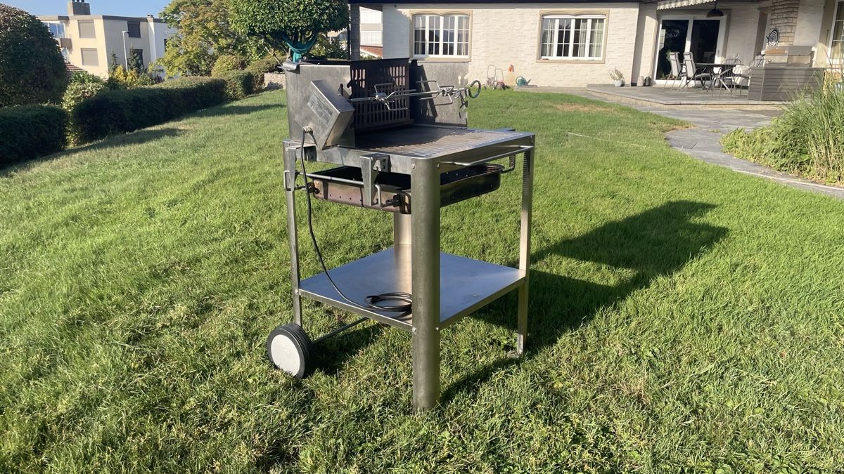 Griglie: Heibi Holzkohlengrill aus Chromstahl – Usato da Gerolfingen venduto da Tinal10