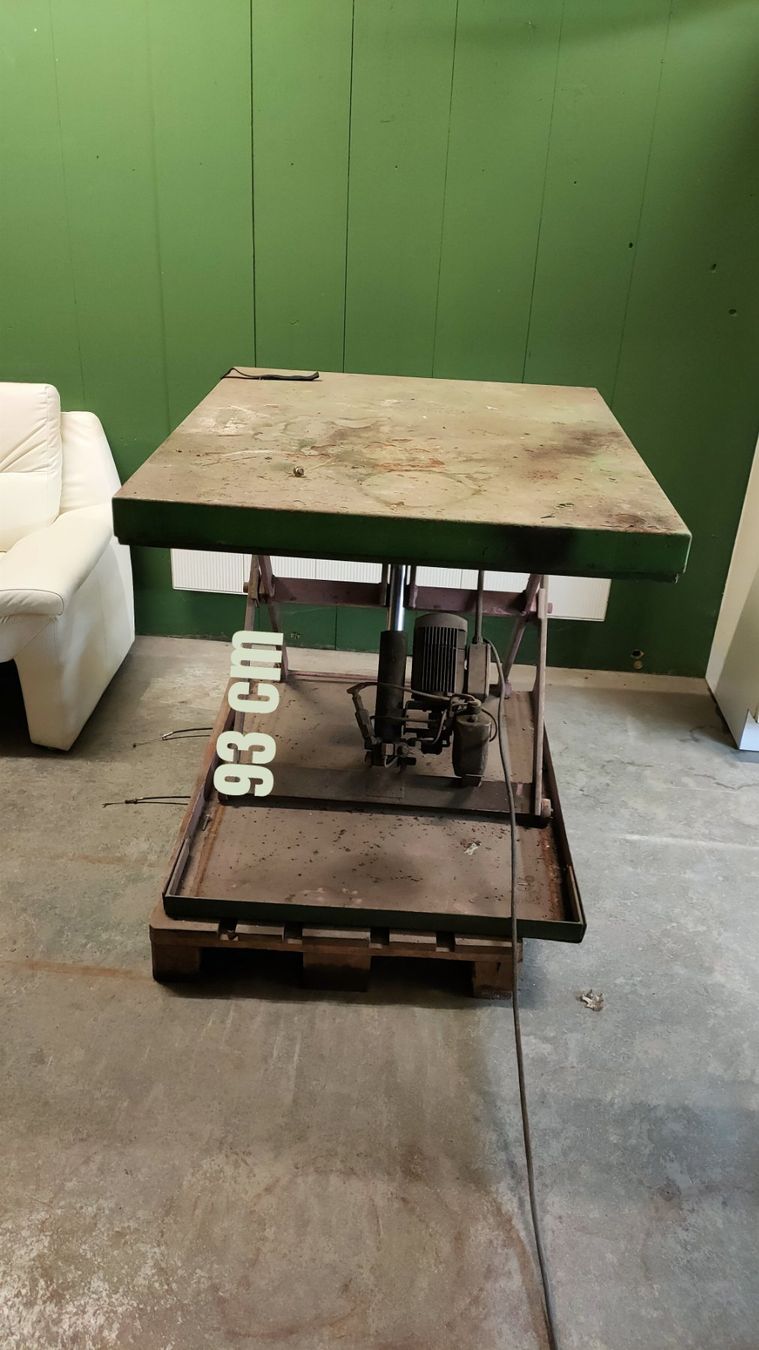 Hebebühne & Wagenheber: La table élévatrice hydraulique – Gebraucht aus Villarsiviriaux von irwin1