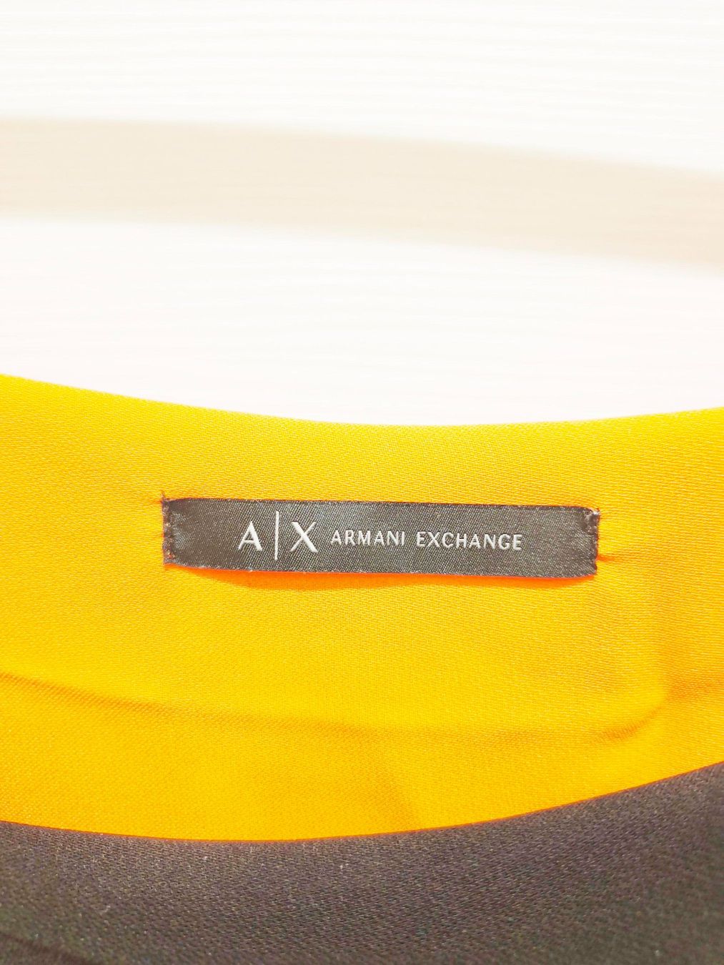 Armani Top: Top donna Armani Exchange – Nuovo (secondo la descrizione) da Pregassona venduto da tec_gdd7 1