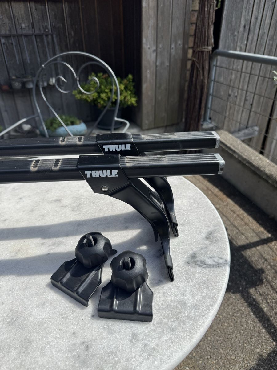 Thule Portapacchi: Thule SquareBar Evo 150 inkl. Fusssatz 951 – Usato da Bremgarten b. Bern venduto da Fusum 1