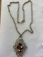 Schmuckanhänger mit Kette