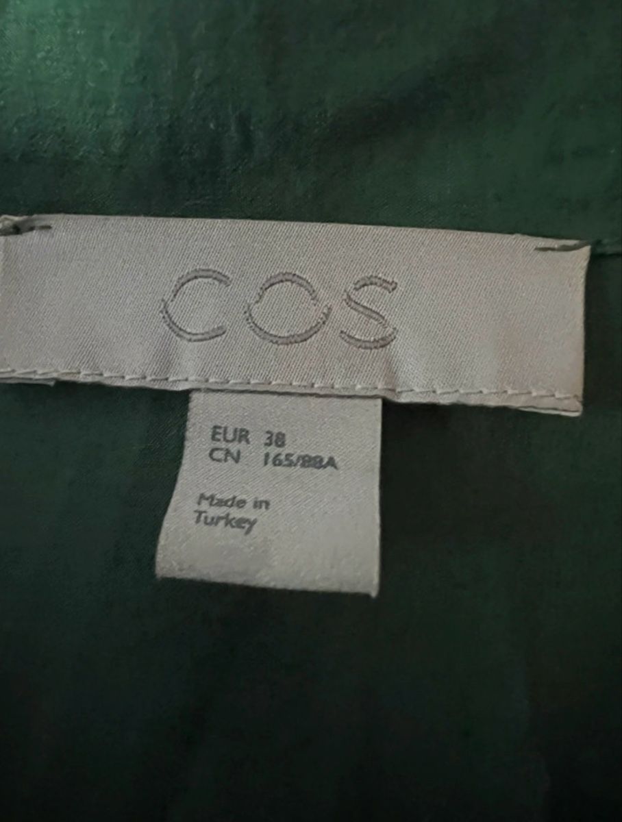 Cos Vestiti: COS Kleid Gruen EUR 38  – Usato da Weiach venduto da urs_dlj5 2