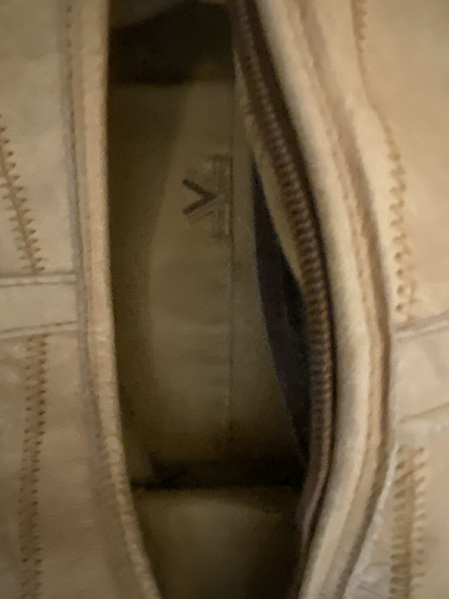 Valentino Taschen für Damen: Petit Sac de voyage Valentino en cuir beige – Gebraucht aus Neuchâtel von sta_9pcz 4