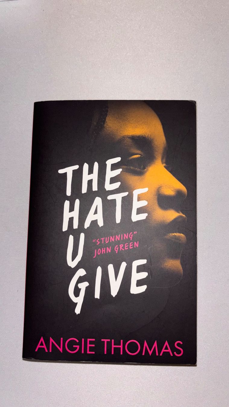 Libri: The Hate You Give, Angie Thomas, Englisch – Usato da Richterswil venduto da valeriemnr