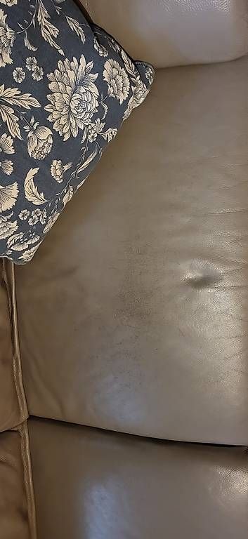 Sofas: 3-Sitzer-Ledersofa mit 2 Relaxfunktionen – Gebraucht aus Dürrenäsch von Noana1108 2