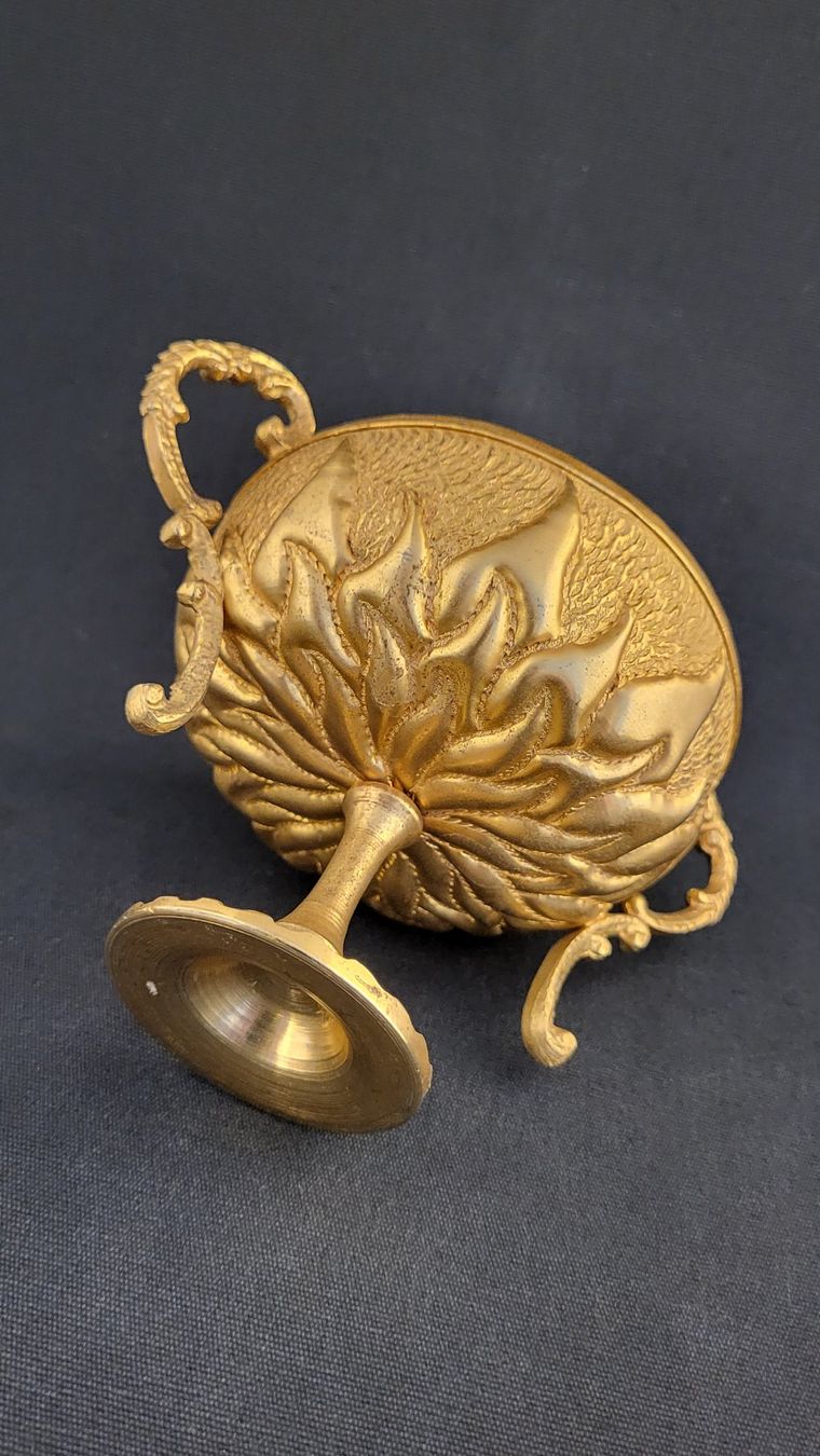 Figuren: Goldige Pokal-Schale – Gebraucht aus Basel von spinne02 5