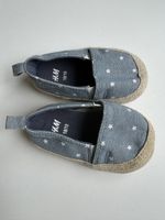 H&M Babyschuhe/Espradillas Gr. 18/19, blau mit Sternen