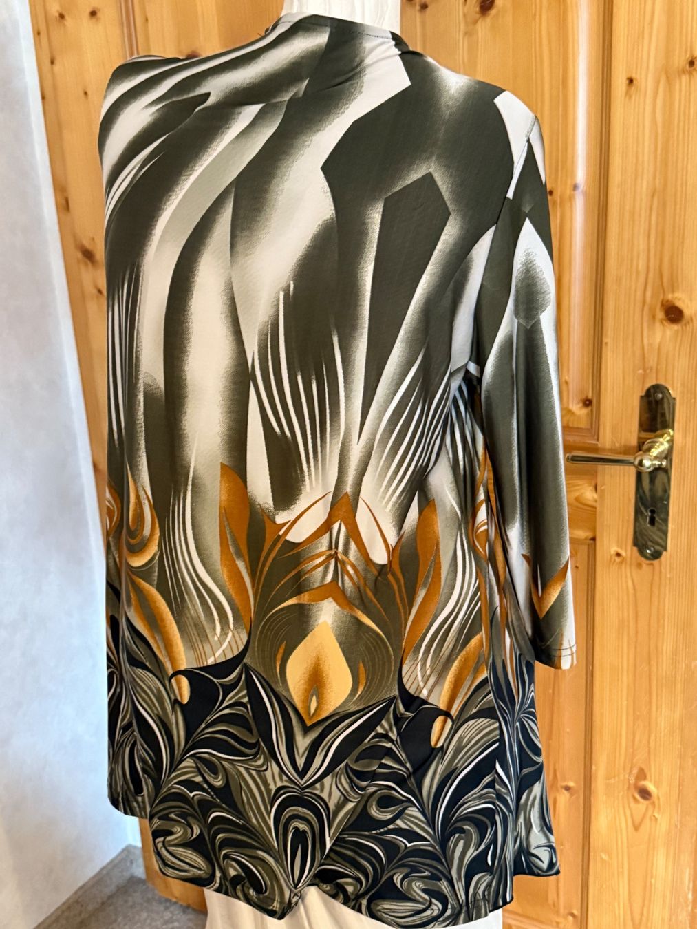 Blusen: Modische Damen Sommer Jacke Bluse Grösse 40 – Gebraucht aus Hundwil von Sandysan1702 1