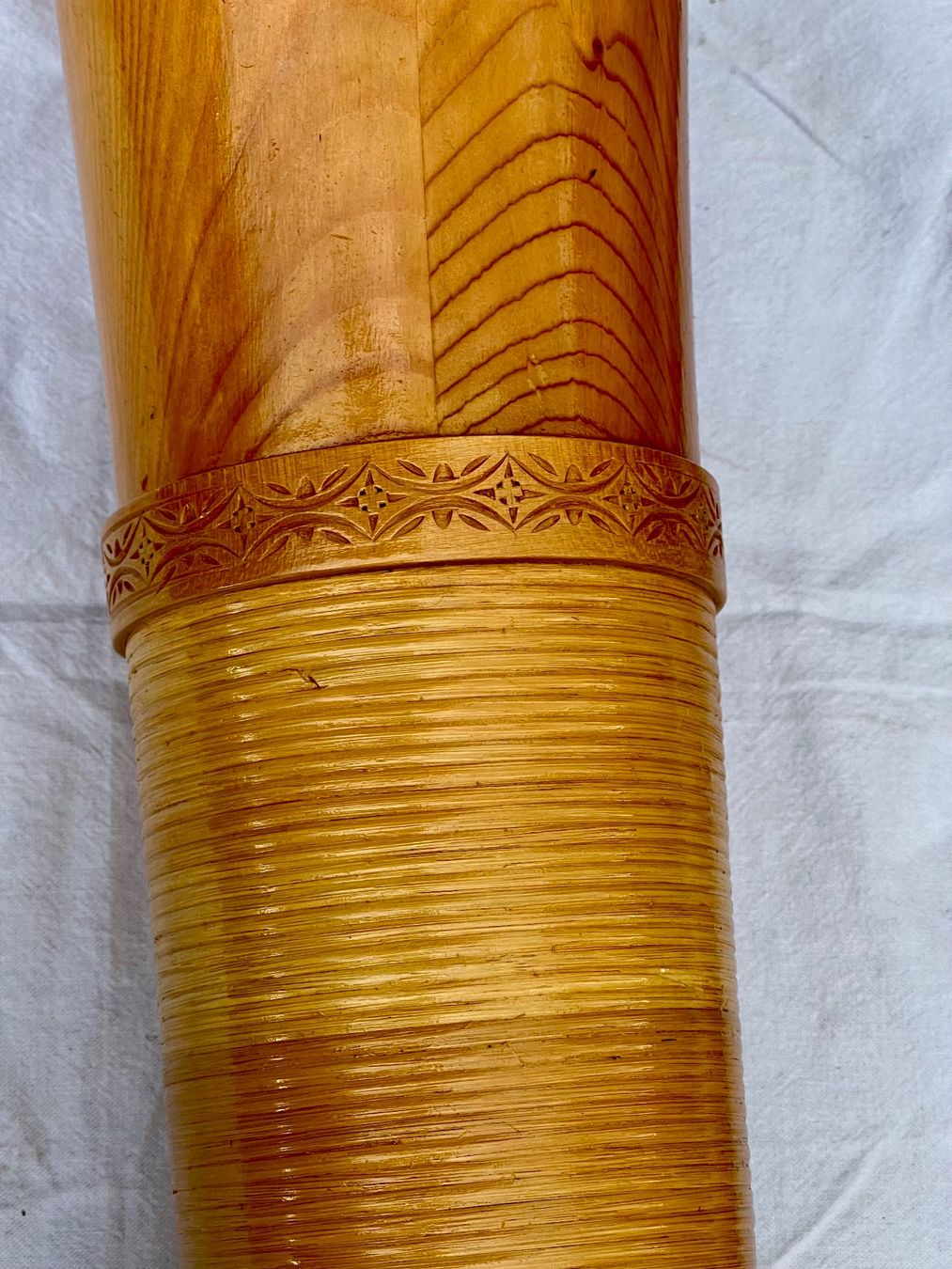 Musikinstrumente: Wunderschönes bemaltes CH-Alphorn mit Tasche – Gebraucht aus Baar von Rmedicus 3