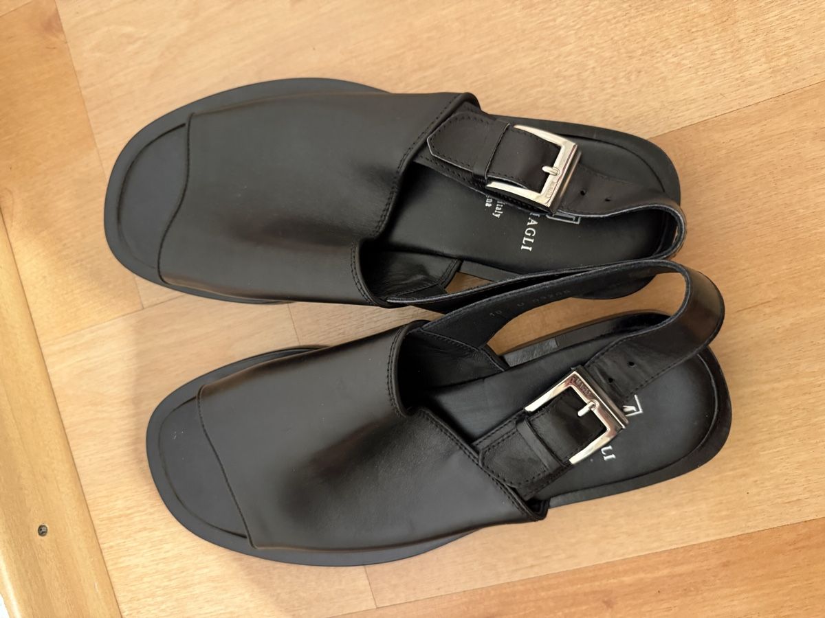 Scarpe da uomo: Bruno Magli Black Leather Slingback Sandals, Size 10 – Usato da Zürich venduto da andreamt