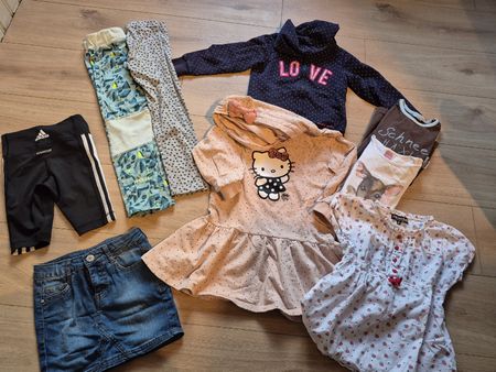 Tolles Mädchen Kleiderpaket, Grösse 116