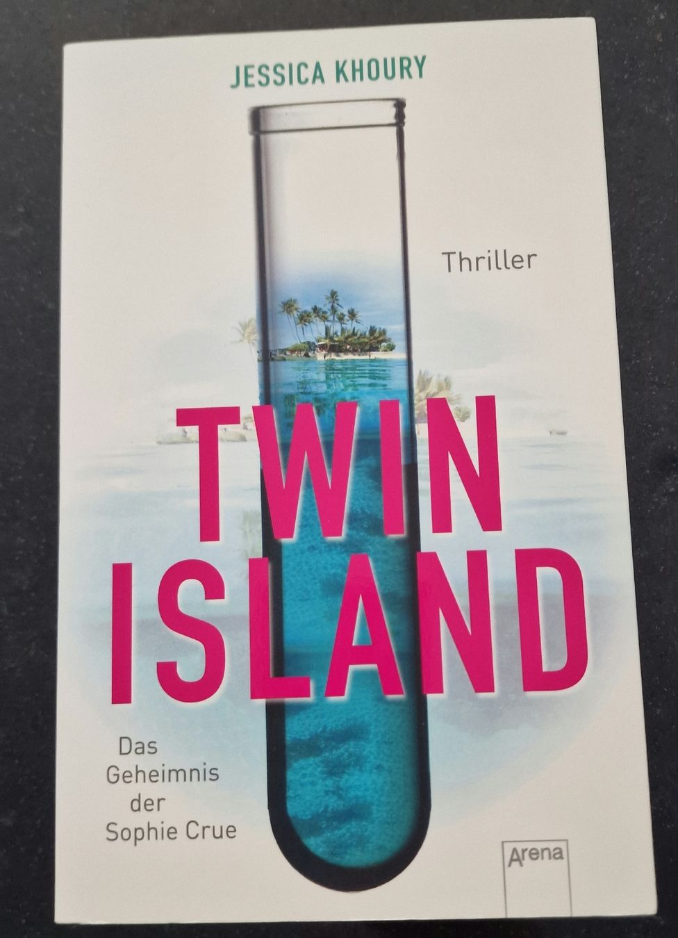 Libri: Twin Island - Jessica Khoury – Nuovo (secondo la descrizione) da Nesselnbach venduto da AJ_26